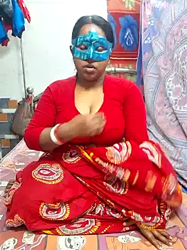 Snapshot of Real_Desi_Couple chatting on 12/14/24, 04:30 Real Desi Couple online show from 12/14/24, 04:30