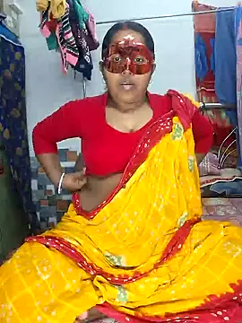 Snapshot of Real_Desi_Couple chatting on 12/26/24, 04:25 Real Desi Couple online show from 12/26/24, 04:25