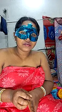 Snapshot of Real_Desi_Couple chatting on 01/01/25, 07:53 Real Desi Couple online show from 01/01/25, 07:53