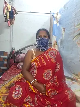 Snapshot of Real_Desi_Couple chatting on 12/10/24, 06:06 Real Desi Couple online show from 12/10/24, 06:06