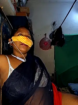 Snapshot of Real_Desi_Couple chatting on 04/14/26, 04:56 Real Desi Couple online show from 04/14/26, 04:56