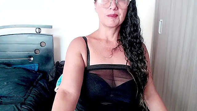 naugthyshanoon online show from 12/19/25, 09:39