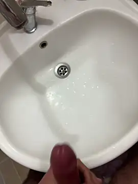 Snapshot of denizli18 chatting on 03/07/26, 02:11 denizli18 online show from 03/07/26, 02:11