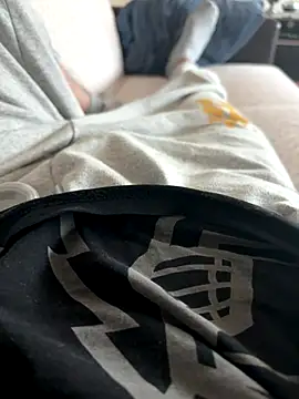 denizli18 online show from 11/09/25, 12:42