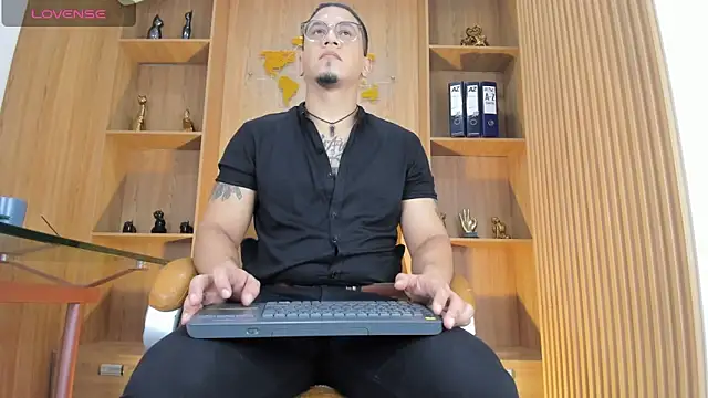JoshMillerr  online show from 06/01/26, 07:24