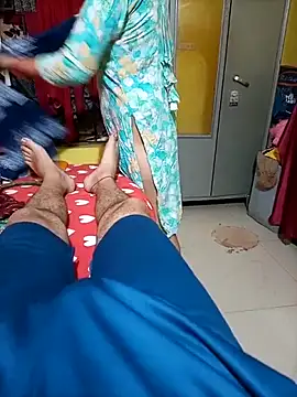 BusyMitt17 online show from 03/30/26, 04:08