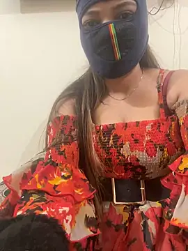 Snapshot of HoneyBearCpl chatting on 02/25/25, 02:04 HoneyBearCpl online show from 02/25/25, 02:04