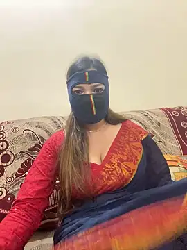 Snapshot of HoneyBearCpl chatting on 02/21/25, 03:43 HoneyBearCpl online show from 02/21/25, 03:43