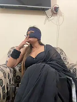 Snapshot of HoneyBearCpl chatting on 02/28/25, 04:20 HoneyBearCpl online show from 02/28/25, 04:20