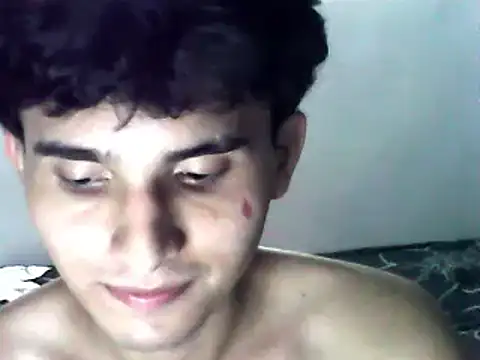 Snapshot of Charley_quin chatting on 01/28/25, 02:32 Charley quin online show from 01/28/25, 02:32