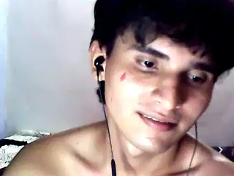 Snapshot of Charley_quin chatting on 02/16/25, 04:42 Charley quin online show from 02/16/25, 04:42