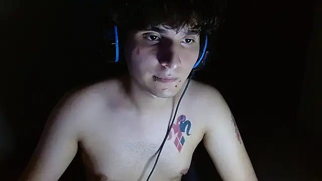Charley quin online show from 05/18/26, 02:23