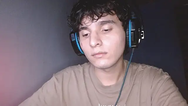 Charley quin online show from 10/24/25, 03:05