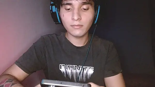 Charley quin online show from 10/23/25, 03:38