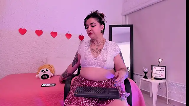 poisson ivy online show from 09/08/25, 07:46