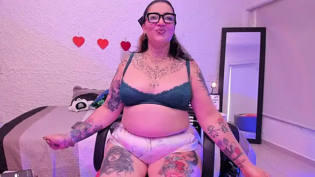 poisson ivy online show from 09/10/25, 08:30