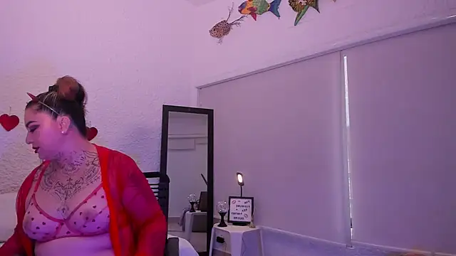 poisson ivy online show from 09/12/25, 08:52