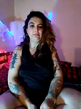 poisson ivy online show from 11/16/25, 09:36