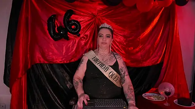 poisson ivy online show from 12/13/25, 08:15