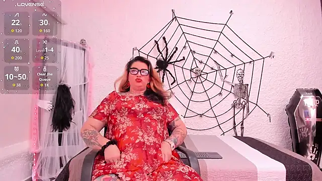 poisson ivy online show from 10/07/25, 08:10