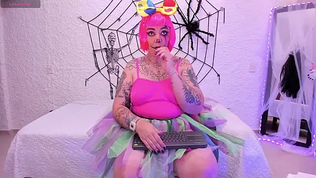 poisson ivy online show from 10/24/25, 07:57