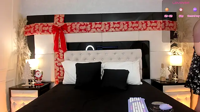 CarlaRossi  online show from 12/16/25, 07:51