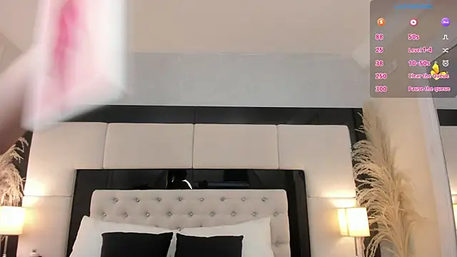 CarlaRossi  online show from 10/02/25, 07:39