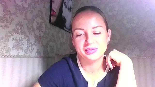 Snapshot of jennifer838 chatting on 10/06/25, 12:06 jennifer838 online show from 10/06/25, 12:06