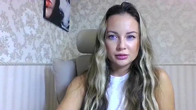 Snapshot of jennifer838 chatting on 10/31/25, 06:15 jennifer838 online show from 10/31/25, 06:15