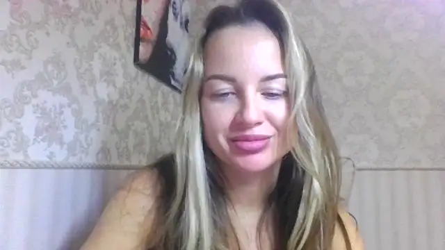 Snapshot of jennifer838 chatting on 11/17/25, 03:05 jennifer838 online show from 11/17/25, 03:05