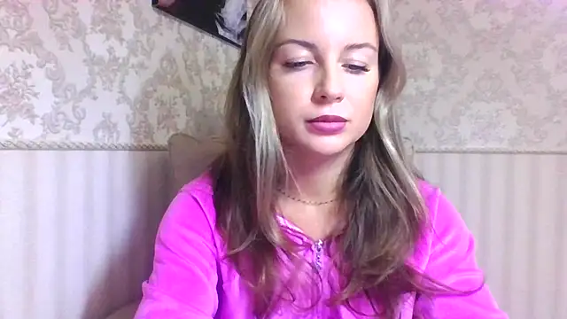 Snapshot of jennifer838 chatting on 09/15/25, 12:49 jennifer838 online show from 09/15/25, 12:49