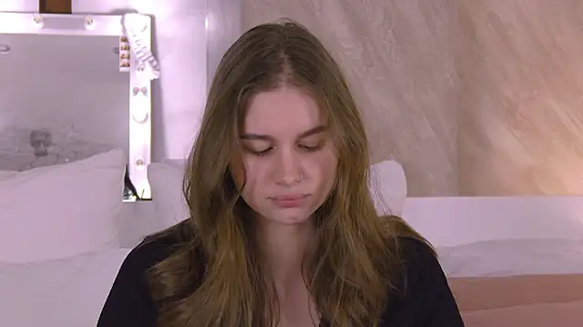 EllieHayes online show from 02/04/26, 07:53