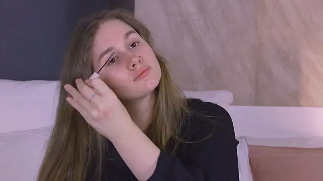 EllieHayes online show from 04/04/26, 10:16