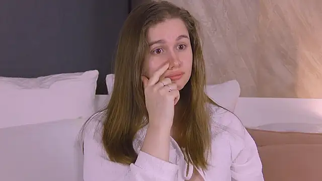 EllieHayes online show from 03/19/26, 09:59