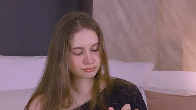 EllieHayes online show from 04/09/26, 10:05