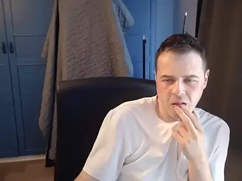 CuteMan33 online show from 07/10/26, 03:01