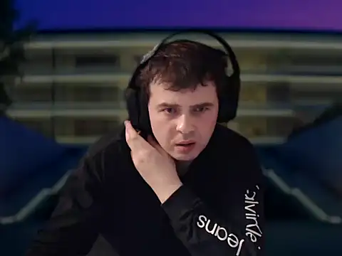 CuteMan33 online show from 12/16/25, 11:31