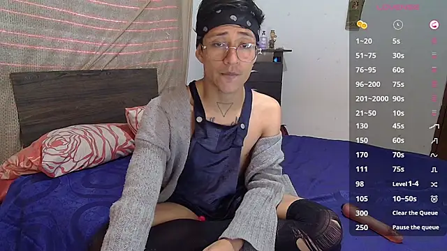 Snapshot of Sweet_c4mer0n chatting on 10/10/25, 09:26 Sweet c4mer0n online show from 10/10/25, 09:26