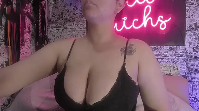 Snapshot of lilit_fetichs chatting on 09/27/25, 11:11 lilit fetichs online show from 09/27/25, 11:11