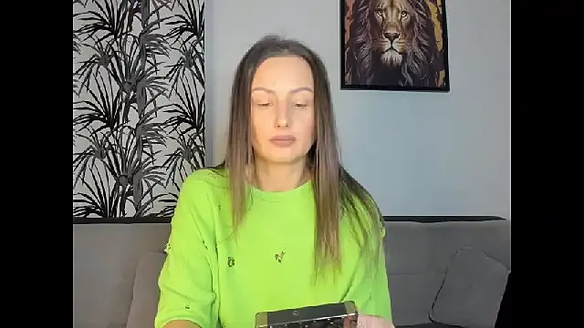 Snapshot of AudreyJoy chatting on 10/31/25, 06:48 AudreyJoy online show from 10/31/25, 06:48