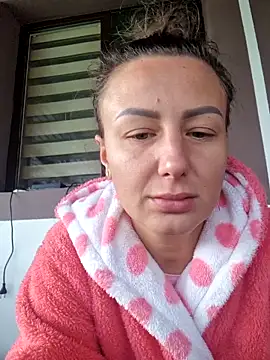 Snapshot of AudreyJoy chatting on 09/25/25, 05:35 AudreyJoy online show from 09/25/25, 05:35