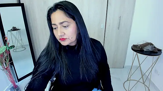 Adele Sweett online show from 05/22/26, 11:41
