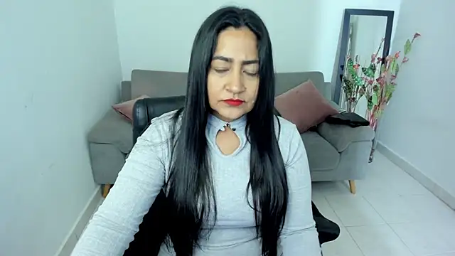 Snapshot of Adele_Sweett chatting on 09/30/25, 09:37 Adele Sweett online show from 09/30/25, 09:37