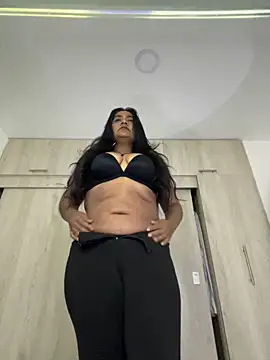 Snapshot of Adele_Sweett chatting on 06/20/26, 10:53 Adele Sweett online show from 06/20/26, 10:53