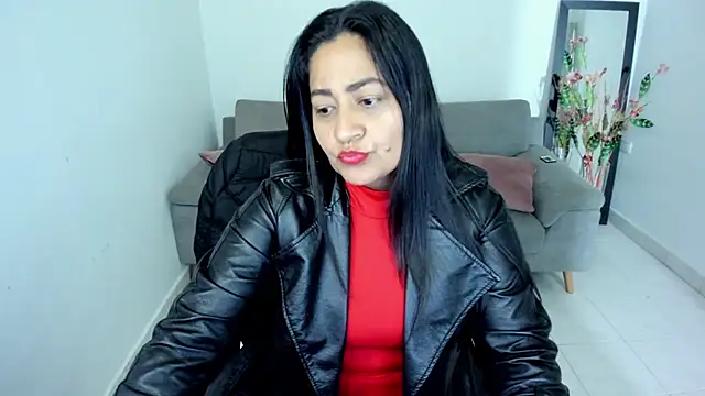 Snapshot of Adele_Sweett chatting on 10/20/25, 10:27 Adele Sweett online show from 10/20/25, 10:27