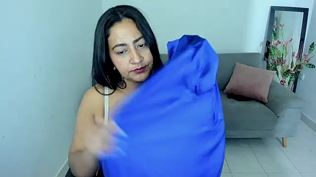 Adele Sweett online show from 11/08/25, 10:30