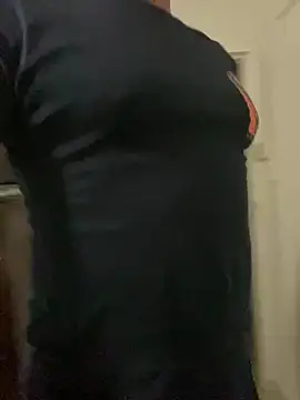 Snapshot of FrankJake99 chatting on 10/05/25, 12:01 FrankJake99 online show from 10/05/25, 12:01