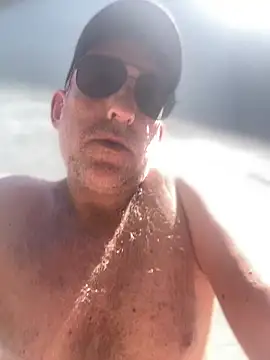 Snapshot of FrankJake99 chatting on 10/15/25, 11:40 FrankJake99 online show from 10/15/25, 11:40