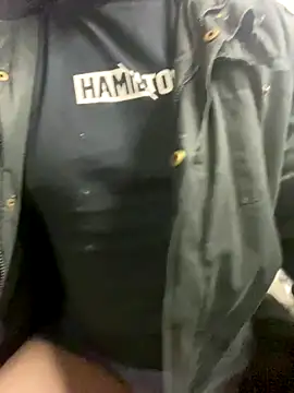 Snapshot of FrankJake99 chatting on 10/17/25, 12:14 FrankJake99 online show from 10/17/25, 12:14