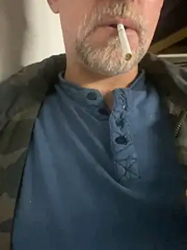 Snapshot of FrankJake99 chatting on 12/20/25, 08:12 FrankJake99 online show from 12/20/25, 08:12